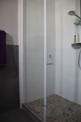 Tek Büyük Yataklı Oda, Sigara İçilmez