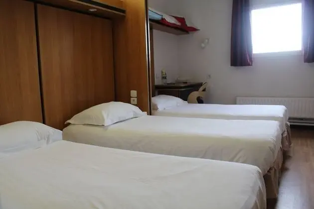 Üç Kişilik Oda