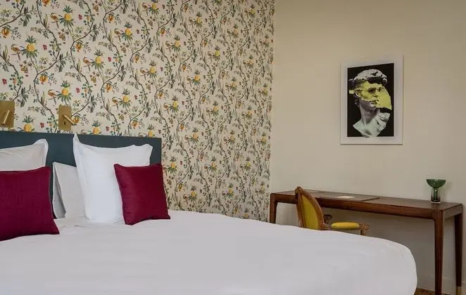 Classic Tek Büyük Yataklı Oda