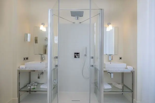 Classic Tek Büyük Yataklı Oda