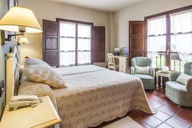 Tek Büyük veya İki Ayrı Yataklı Oda