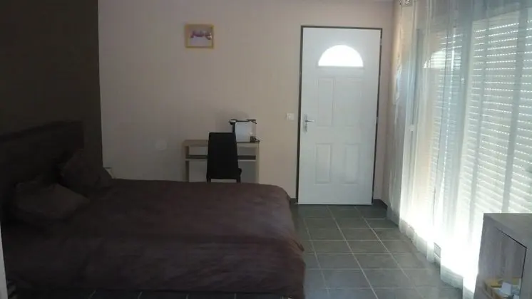 Comfort Tek Büyük Yataklı Oda, 1 Büyük (Queen) Boy Yatak, Bahçe Manzaralı (Victoire)