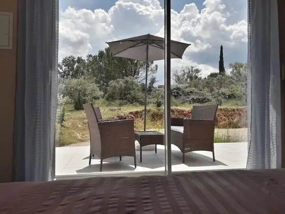 Comfort Tek Büyük Yataklı Oda, 1 Büyük (Queen) Boy Yatak, Bahçe Manzaralı (Victoire)