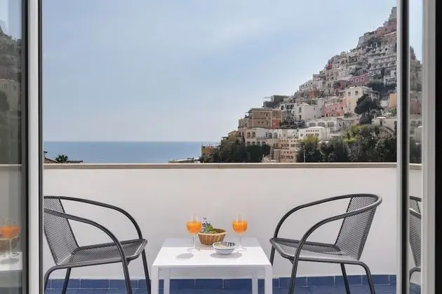 Superior Tek Büyük veya İki Ayrı Yataklı Oda, Balkon, Deniz Manzaralı