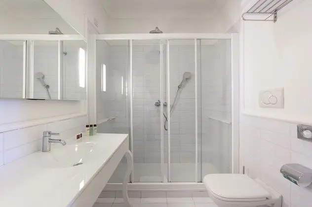 Superior Tek Büyük veya İki Ayrı Yataklı Oda, Balkon, Deniz Manzaralı