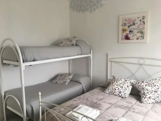 Dört Kişilik Oda, Deniz Manzaralı