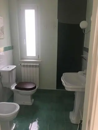 Dört Kişilik Oda, Deniz Manzaralı