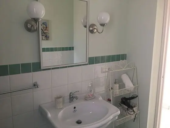 Dört Kişilik Oda, Deniz Manzaralı