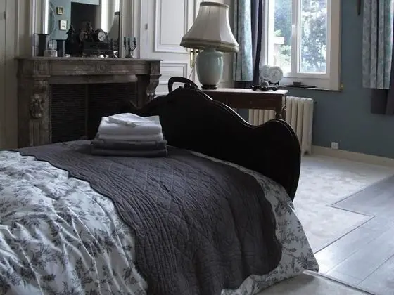 Tek Büyük Yataklı Oda, Özel Banyo, Bahçe Manzaralı ( La chambre Rousseau)