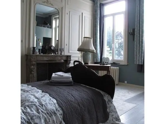 Tek Büyük Yataklı Oda, Özel Banyo, Bahçe Manzaralı ( La chambre Rousseau)