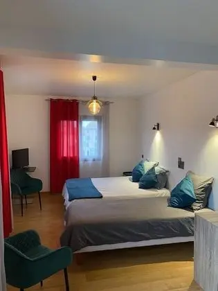 Üç Kişilik Oda