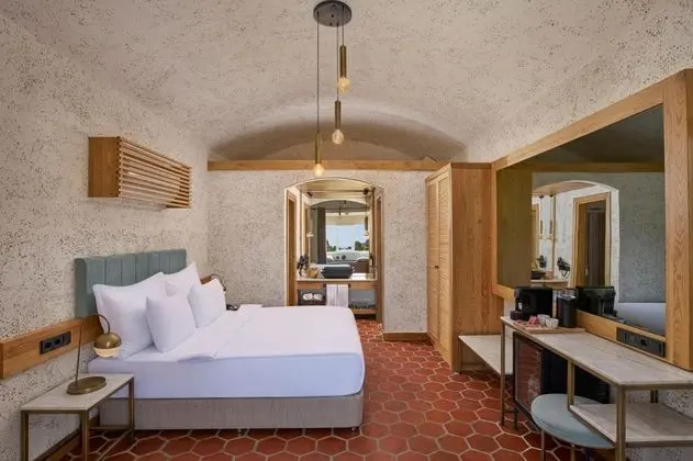 Penthouse Suit, Havuz Manzaralı