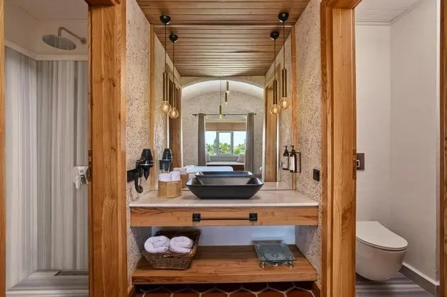 Penthouse Suit, Havuz Manzaralı
