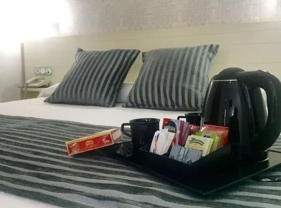 Premium Tek Büyük Yataklı Oda
