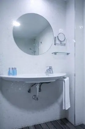 Premium Tek Büyük Yataklı Oda