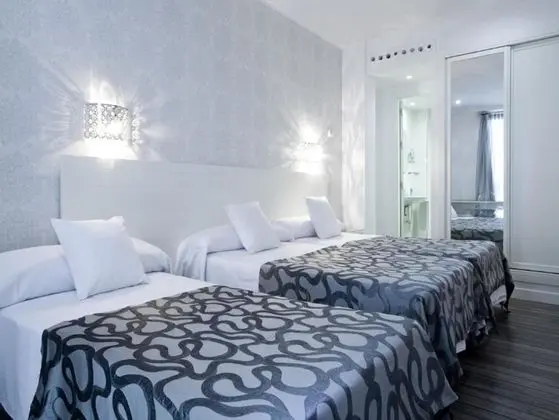 Tek Büyük Yataklı Oda (with extra bed)