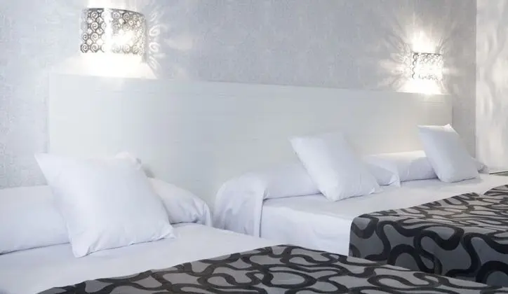 Tek Büyük Yataklı Oda (with extra bed)