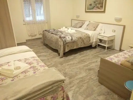 Deluxe Dört Kişilik Oda