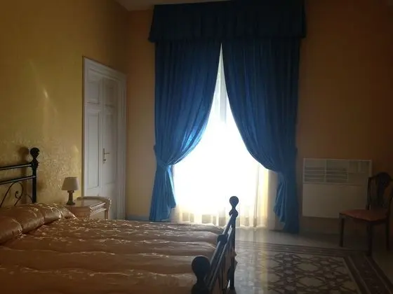 Tek Büyük Yataklı Oda, Balkon, Bahçe Manzaralı