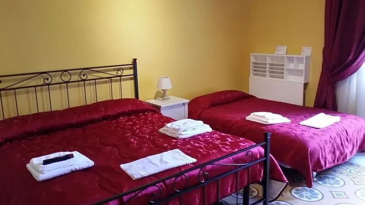 Tek Büyük Yataklı Oda, Balkon, Bahçe Manzaralı