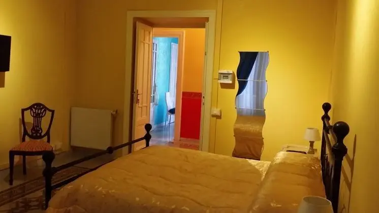 Tek Büyük Yataklı Oda, Balkon, Bahçe Manzaralı