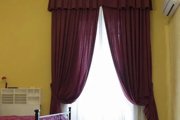 Tek Büyük Yataklı Oda, Balkon, Bahçe Manzaralı