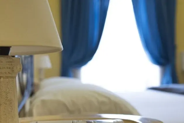 Tek Büyük Yataklı Oda, Balkon, Bahçe Manzaralı