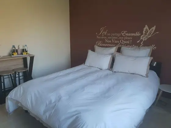 Tek Büyük Yataklı Oda, 1 Büyük (Queen) Boy Yatak, Sigara İçilmez