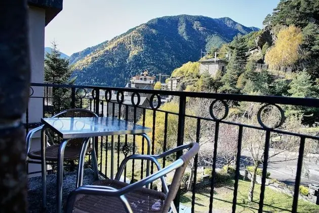 Panoramic Tek Büyük veya İki Ayrı Yataklı Oda