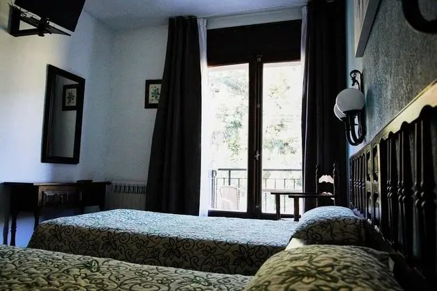 Panoramic Tek Büyük veya İki Ayrı Yataklı Oda