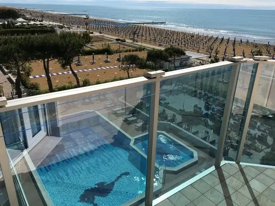 Tek Büyük Yataklı Oda, Balkon, Deniz Manzaralı