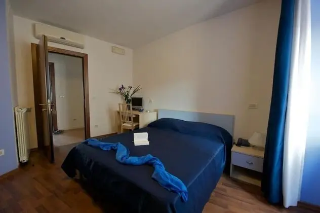 Standard Tek Büyük Yataklı Oda, Deniz Manzaralı