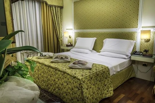 Deluxe Tek Büyük veya İki Ayrı Yataklı Oda