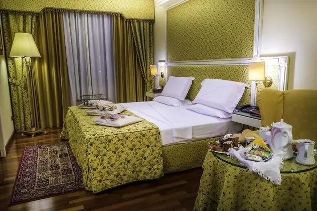 Deluxe Tek Büyük veya İki Ayrı Yataklı Oda