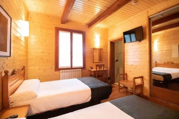 Standard İki Ayrı Yataklı Oda, Bahçe Manzaralı (with a rollaway bed)