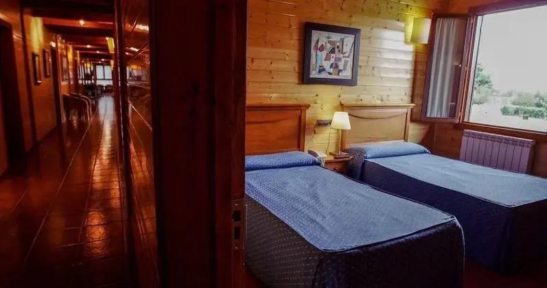 Standard İki Ayrı Yataklı Oda, Bahçe Manzaralı (with a rollaway bed)