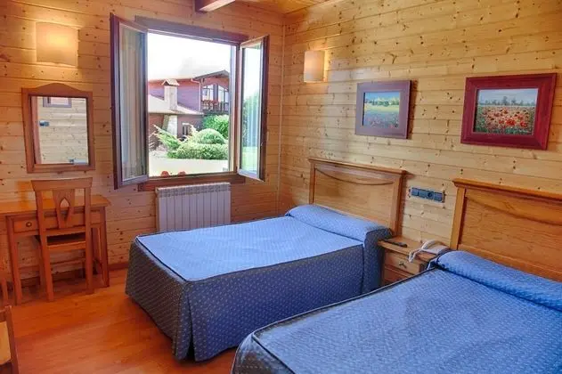 Standard İki Ayrı Yataklı Oda, Bahçe Manzaralı (with a rollaway bed)