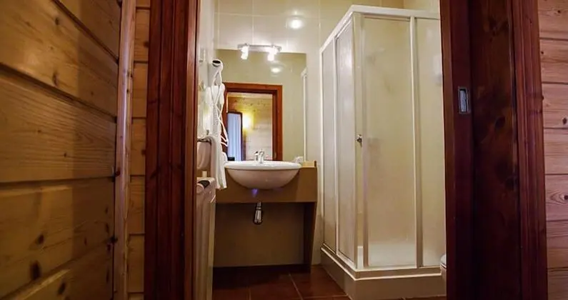 Standard İki Ayrı Yataklı Oda, Bahçe Manzaralı (with a rollaway bed)