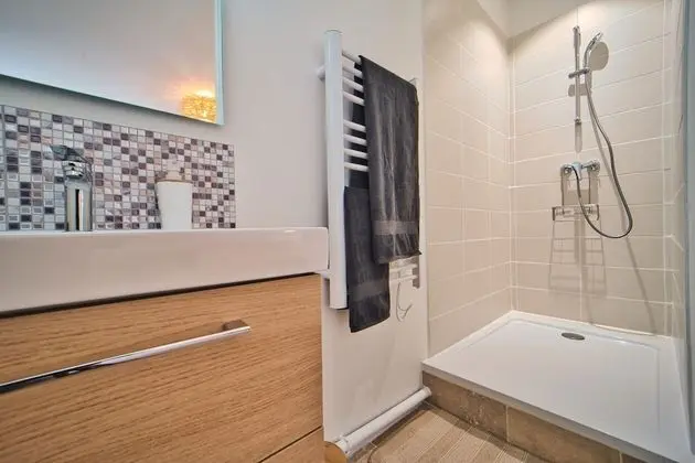 Ev, Banyolu/Duşlu, Göl Manzaralı