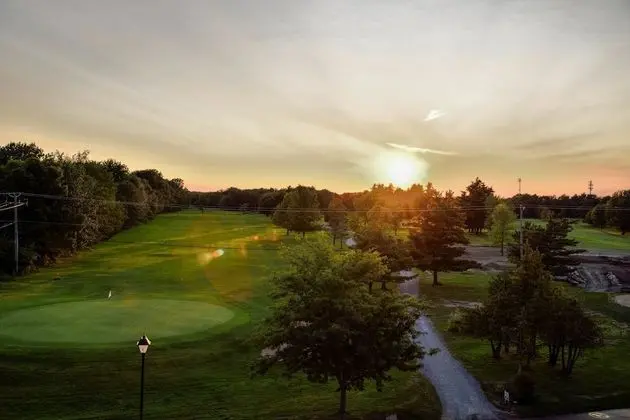 Junior Süit, 1 Büyük (Queen) Boy Yatak, Engellilere Uygun, Golf Manzaralı