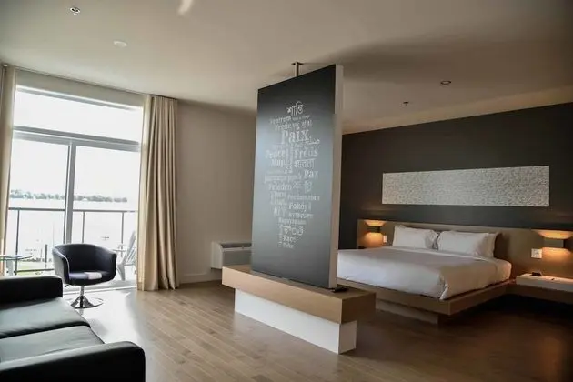 Junior Süit, 1 En Büyük (King) Boy Yatak, Golf Manzaralı