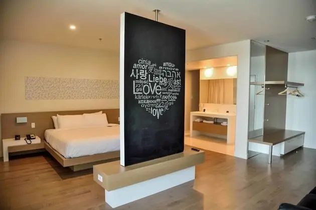 Junior Süit, 1 En Büyük (King) Boy Yatak, Golf Manzaralı