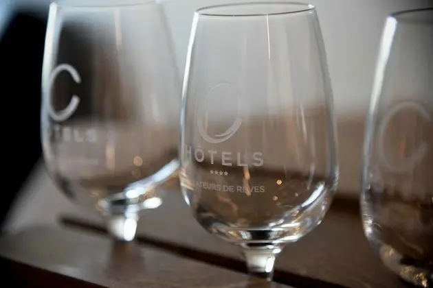 Junior Süit, 2 Büyük (Queen) Boy Yatak, Golf Manzaralı