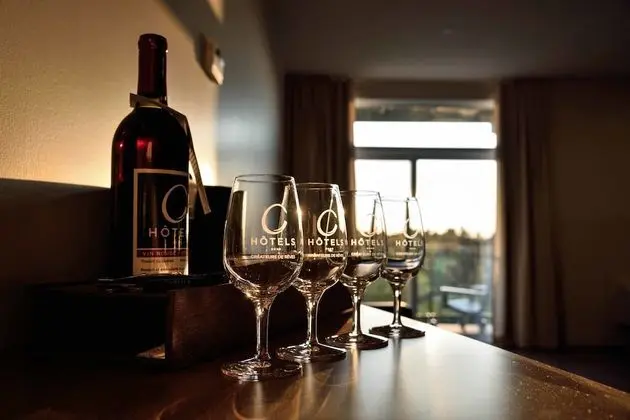 Junior Süit, 2 Büyük (Queen) Boy Yatak, Golf Manzaralı