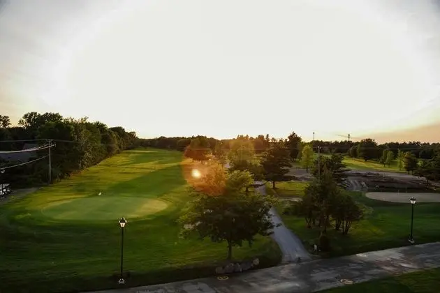 Junior Süit, 2 Büyük (Queen) Boy Yatak, Golf Manzaralı