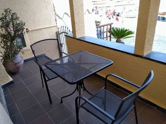 Tek Büyük veya İki Ayrı Yataklı Oda, Balkon, Deniz Manzaralı