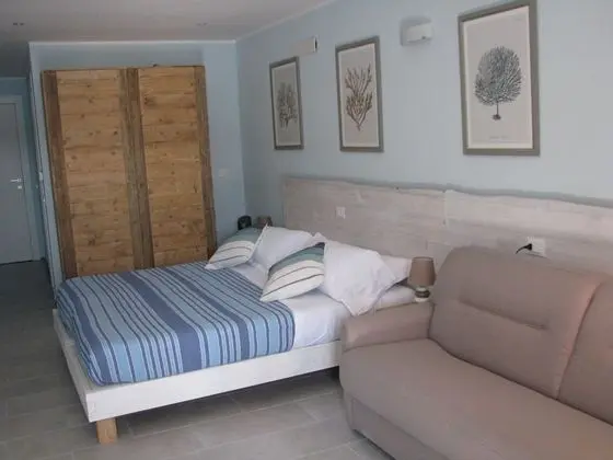 Tek Büyük veya İki Ayrı Yataklı Oda, Deniz Manzaralı