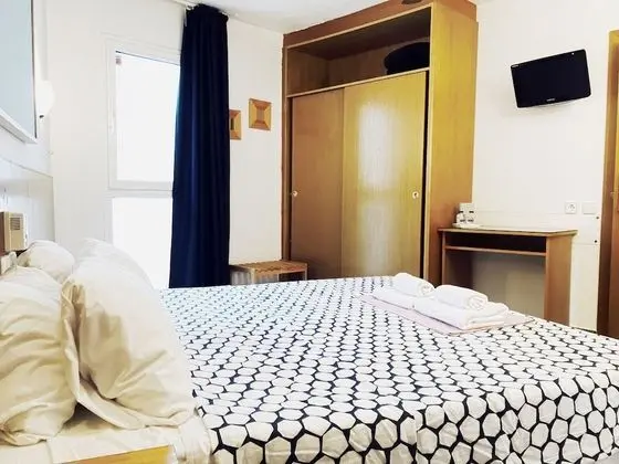 Standard Tek Büyük Yataklı Oda