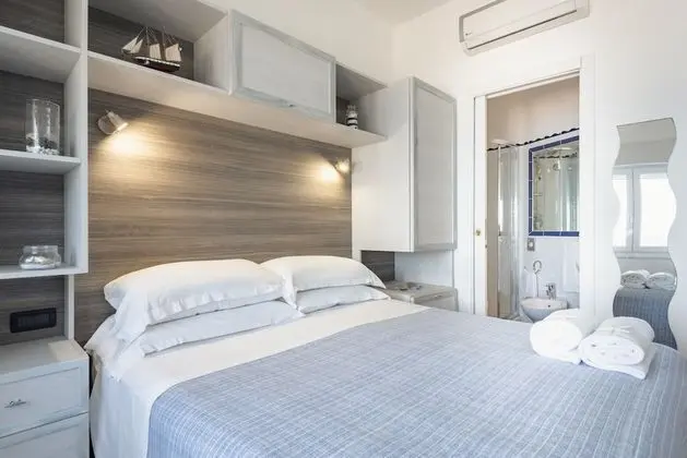 Standard Tek Büyük veya İki Ayrı Yataklı Oda, Deniz Manzaralı
