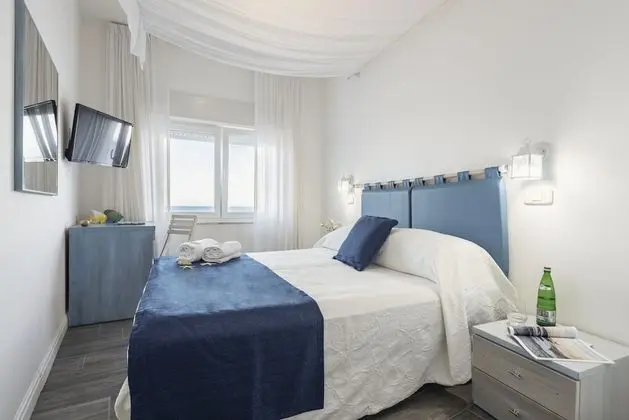 Standard Tek Büyük veya İki Ayrı Yataklı Oda, Deniz Manzaralı